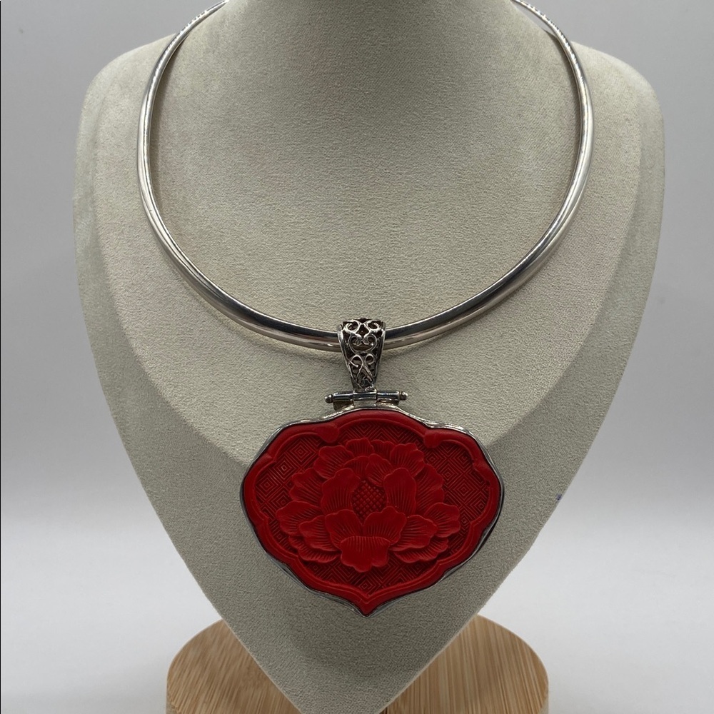 Vintage Sterling Silver Large Chinese Cinnabar Heart Shaped Pendant - Picture 5 of 10